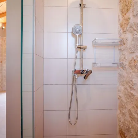 Pantheon Luxury Skala (Kefalonia)